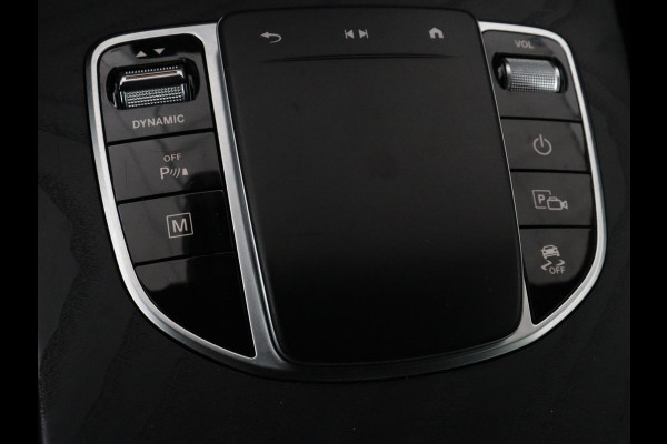 Mercedes-Benz GLC 300e 4Matic AMG Line | Panoramadak | Trekhaak | Stoelverwarming | Carplay | Leder/Alcantara | Keyless | Navigatie