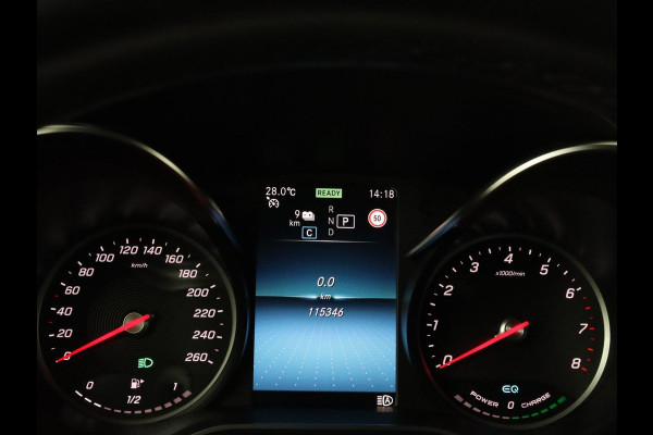 Mercedes-Benz GLC 300e 4Matic AMG Line | Panoramadak | Trekhaak | Stoelverwarming | Carplay | Leder/Alcantara | Keyless | Navigatie