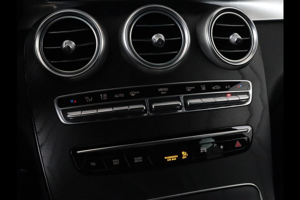 Mercedes-Benz GLC 300e 4Matic AMG Line | Panoramadak | Trekhaak | Stoelverwarming | Carplay | Leder/Alcantara | Keyless | Navigatie
