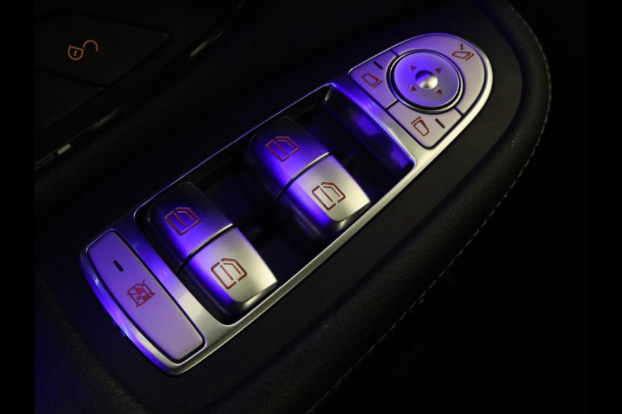 Mercedes-Benz GLC 300e 4Matic AMG Line | Panoramadak | Trekhaak | Stoelverwarming | Carplay | Leder/Alcantara | Keyless | Navigatie