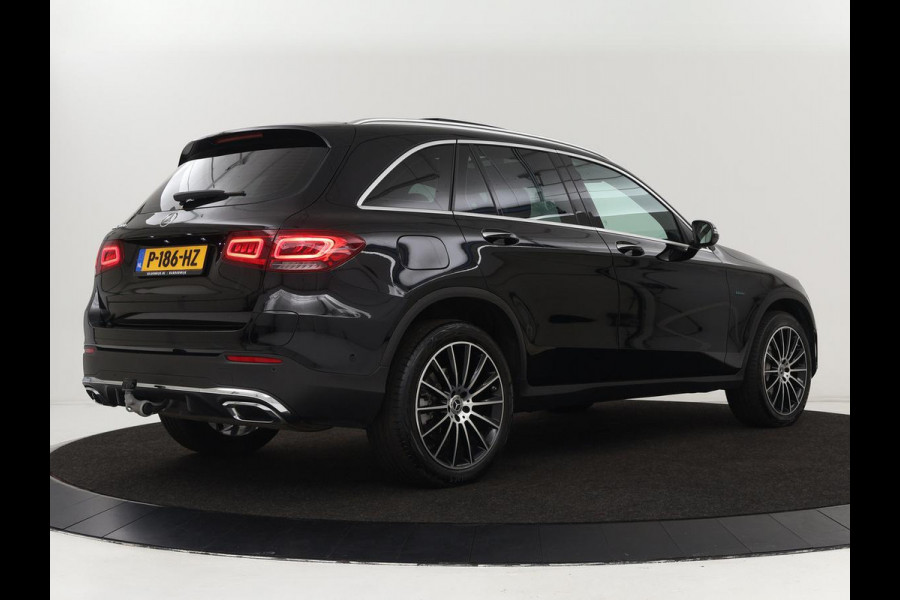 Mercedes-Benz GLC 300e 4Matic AMG Line | Panoramadak | Trekhaak | Stoelverwarming | Carplay | Leder/Alcantara | Keyless | Navigatie