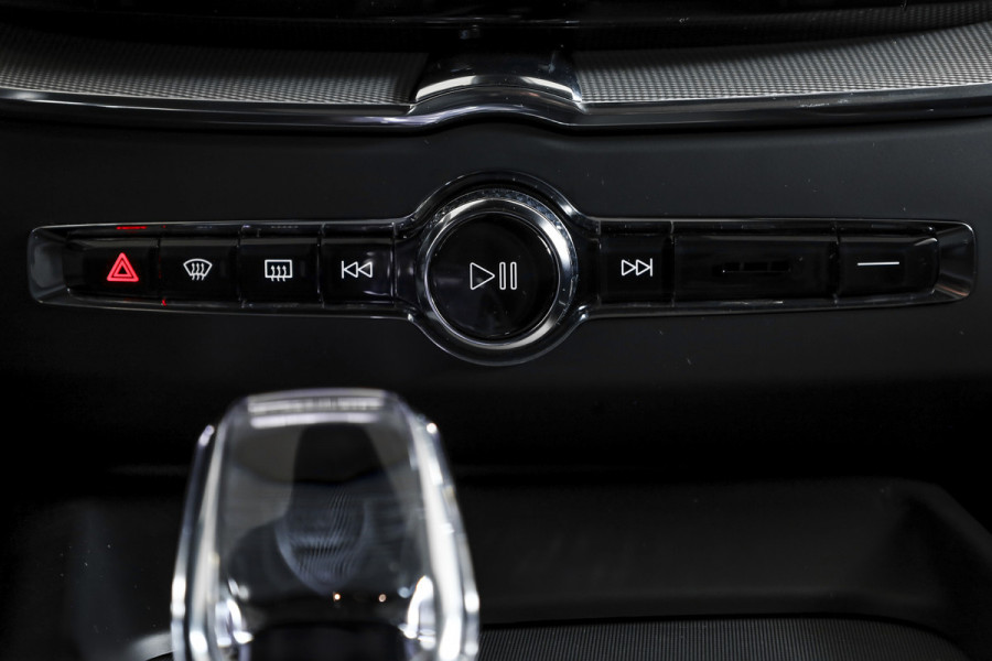 Volvo XC60 2.0 T8 Plug-in hybrid AWD Plus Dark | S/K-Panodak | Dig. Cockpit | Adapt. Cruise | Harman/Kardon | Memory Stoelen | Elek. Klep | Stoel-+stuurverw. | 360 Camera | NAV+App. Connect | LM 20" | 0212