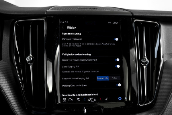 Volvo XC60 2.0 T8 Plug-in hybrid AWD Plus Dark | S/K-Panodak | Dig. Cockpit | Adapt. Cruise | Harman/Kardon | Memory Stoelen | Elek. Klep | Stoel-+stuurverw. | 360 Camera | NAV+App. Connect | LM 20" | 0212