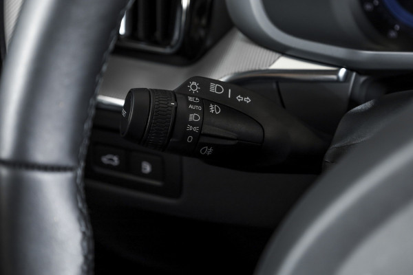 Volvo XC60 2.0 T8 Plug-in hybrid AWD Plus Dark | S/K-Panodak | Dig. Cockpit | Adapt. Cruise | Harman/Kardon | Memory Stoelen | Elek. Klep | Stoel-+stuurverw. | 360 Camera | NAV+App. Connect | LM 20" | 0212