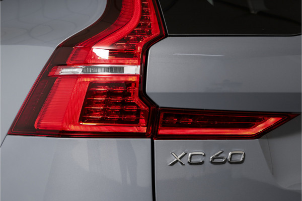 Volvo XC60 2.0 T8 Plug-in hybrid AWD Plus Dark | S/K-Panodak | Dig. Cockpit | Adapt. Cruise | Harman/Kardon | Memory Stoelen | Elek. Klep | Stoel-+stuurverw. | 360 Camera | NAV+App. Connect | LM 20" | 0212