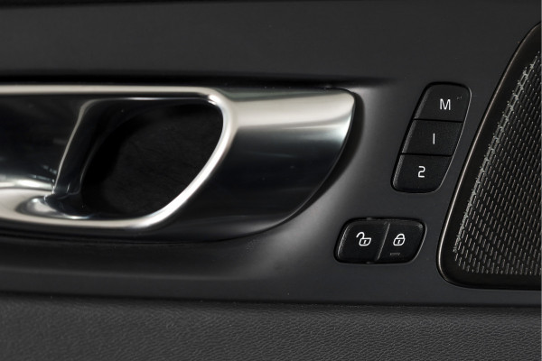 Volvo XC60 2.0 T8 Plug-in hybrid AWD Plus Dark | S/K-Panodak | Dig. Cockpit | Adapt. Cruise | Harman/Kardon | Memory Stoelen | Elek. Klep | Stoel-+stuurverw. | 360 Camera | NAV+App. Connect | LM 20" | 0212