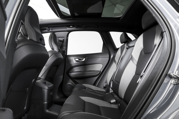 Volvo XC60 2.0 T8 Plug-in hybrid AWD Plus Dark | S/K-Panodak | Dig. Cockpit | Adapt. Cruise | Harman/Kardon | Memory Stoelen | Elek. Klep | Stoel-+stuurverw. | 360 Camera | NAV+App. Connect | LM 20" | 0212