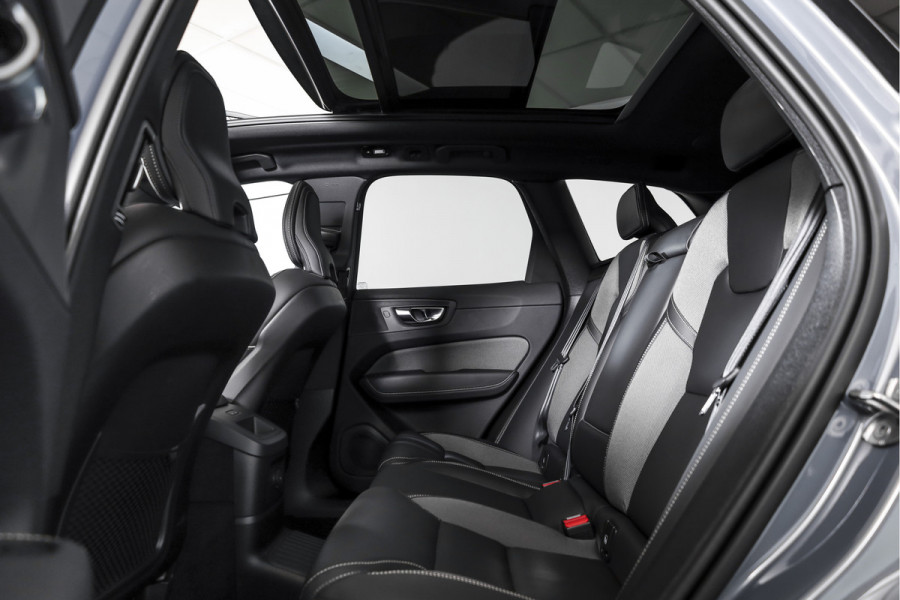 Volvo XC60 2.0 T8 Plug-in hybrid AWD Plus Dark | S/K-Panodak | Dig. Cockpit | Adapt. Cruise | Harman/Kardon | Memory Stoelen | Elek. Klep | Stoel-+stuurverw. | 360 Camera | NAV+App. Connect | LM 20" | 0212
