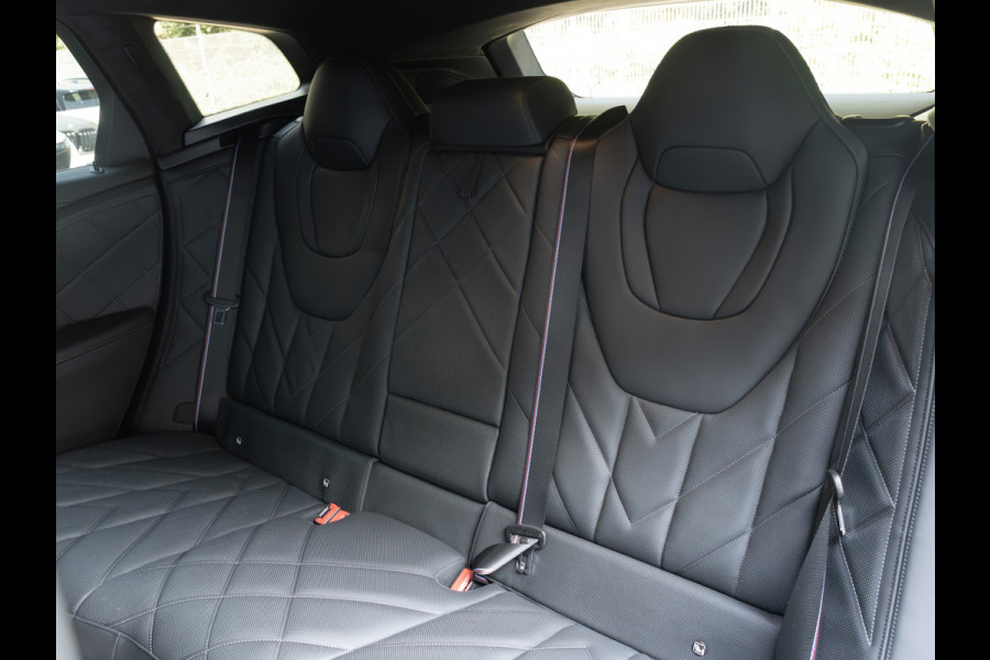 BMW XM PHEV - V8 - Driving Ass Prof - Bowers & Wilkins - Trekhaak