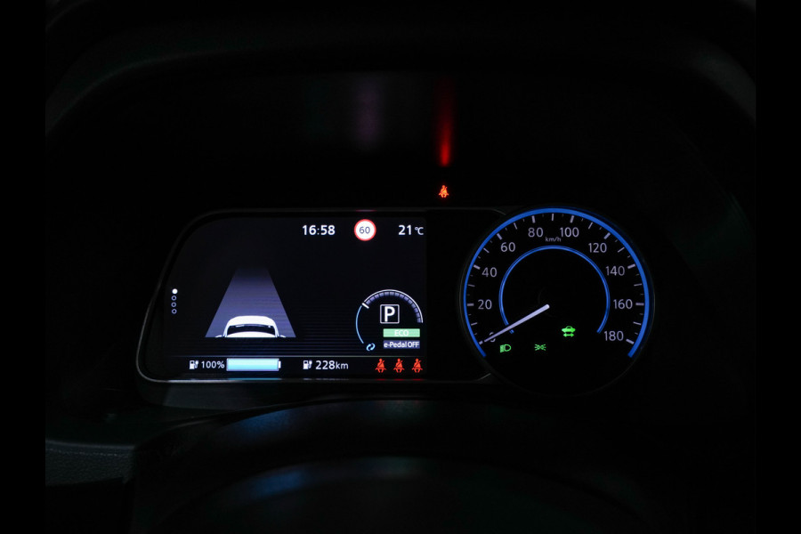 Nissan Leaf Tekna 40 kWh Aut. *LEATHER-FABRIC | FULL-LED | BOSE-SURROUND | ADAPTIVE-CRUISE | TOPVIEW | KEYLESS | NAVI-FULLMAP | BLINDSPOT | DAB+ | PDC | HEATED-COMFORTSEATS | TOWBAR | DIGI-COCKPIT | 17"ALU