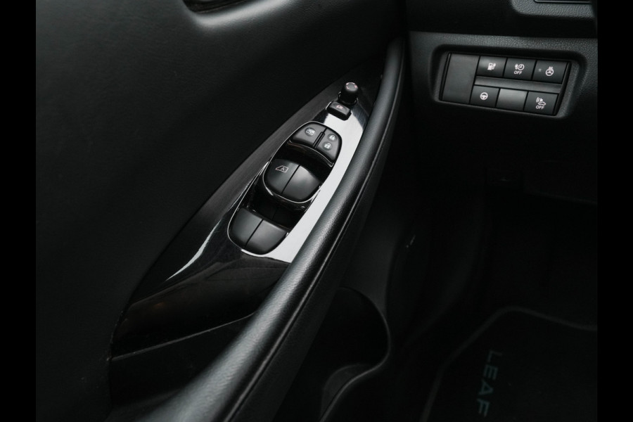 Nissan Leaf Tekna 40 kWh Aut. *LEATHER-FABRIC | FULL-LED | BOSE-SURROUND | ADAPTIVE-CRUISE | TOPVIEW | KEYLESS | NAVI-FULLMAP | BLINDSPOT | DAB+ | PDC | HEATED-COMFORTSEATS | TOWBAR | DIGI-COCKPIT | 17"ALU