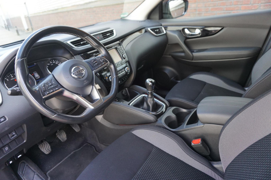 Nissan QASHQAI 1.3 DIG-T 140PK/Trekhaak/All-Seasonbanden/ AppleCarplay-Navigatie