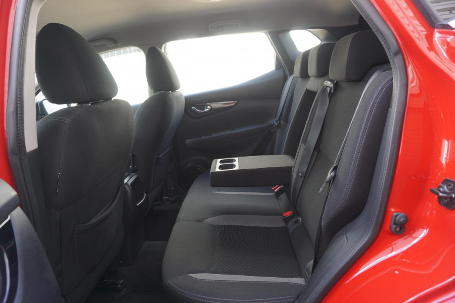 Nissan QASHQAI 1.3 DIG-T 140PK/Trekhaak/All-Seasonbanden/ AppleCarplay-Navigatie
