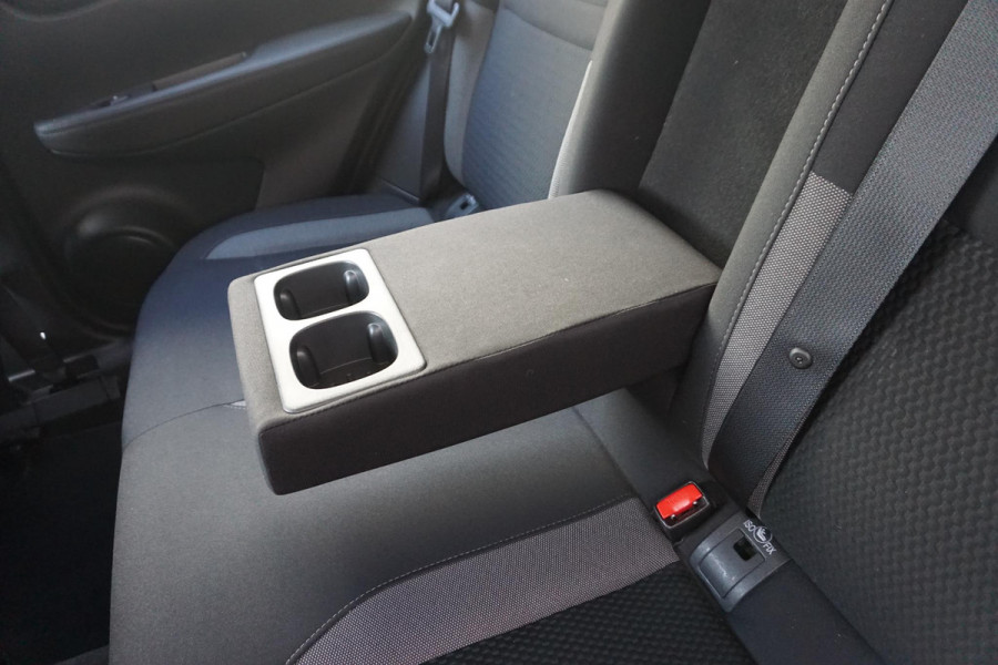 Nissan QASHQAI 1.3 DIG-T 140PK/Trekhaak/All-Seasonbanden/ AppleCarplay-Navigatie
