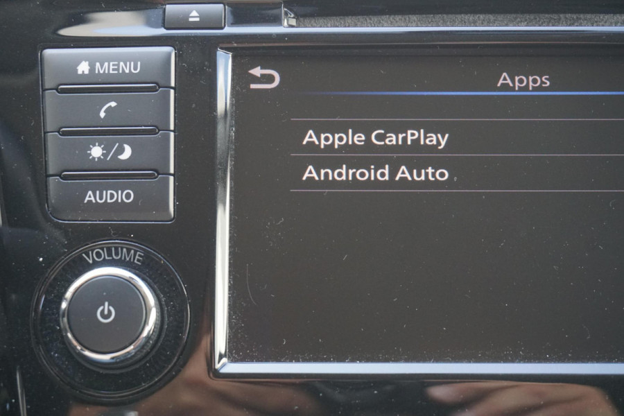Nissan QASHQAI 1.3 DIG-T 140PK/Trekhaak/All-Seasonbanden/ AppleCarplay-Navigatie