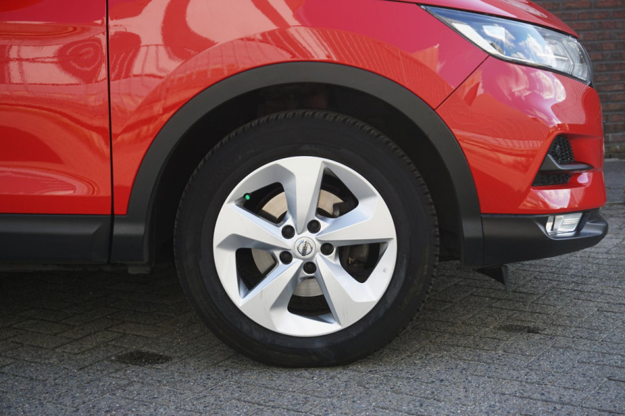 Nissan QASHQAI 1.3 DIG-T 140PK/Trekhaak/All-Seasonbanden/ AppleCarplay-Navigatie