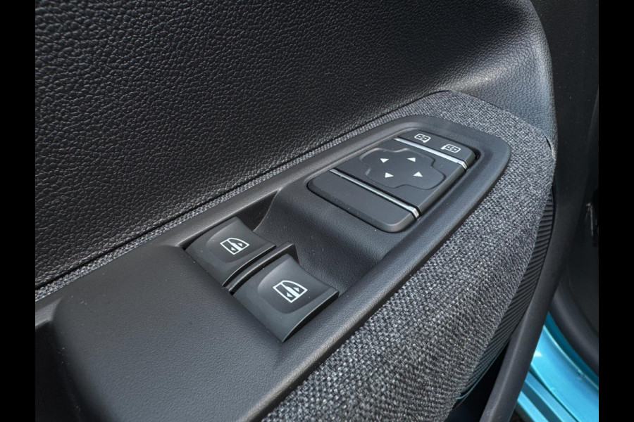 Renault ZOE R110 Life Carshare 52 kWh KOOPACCU / 4-SEIZOENENBANDEN / CARPLAY / CAMERA / PDC / STOELVERWARMING / CRUISE / NAVI