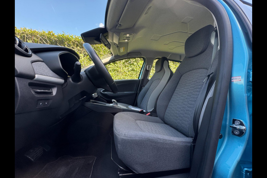 Renault ZOE R110 Life Carshare 52 kWh KOOPACCU / 4-SEIZOENENBANDEN / CARPLAY / CAMERA / PDC / STOELVERWARMING / CRUISE / NAVI