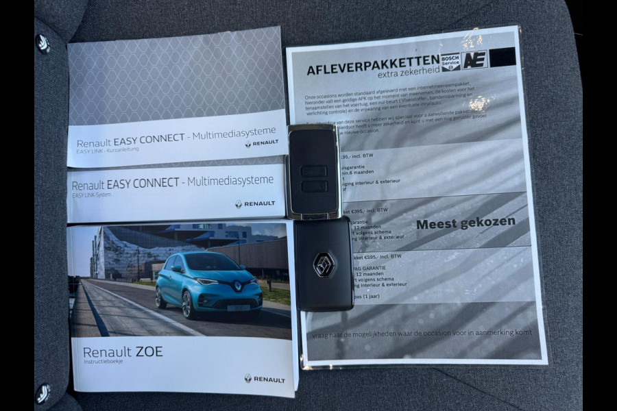 Renault ZOE R110 Life Carshare 52 kWh KOOPACCU / 4-SEIZOENENBANDEN / CARPLAY / CAMERA / PDC / STOELVERWARMING / CRUISE / NAVI