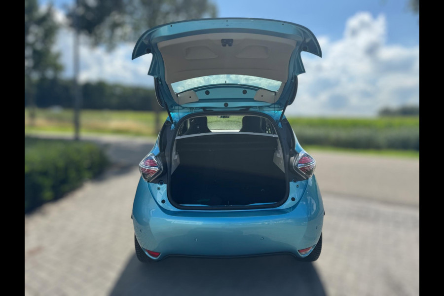 Renault ZOE R110 Life Carshare 52 kWh KOOPACCU / 4-SEIZOENENBANDEN / CARPLAY / CAMERA / PDC / STOELVERWARMING / CRUISE / NAVI