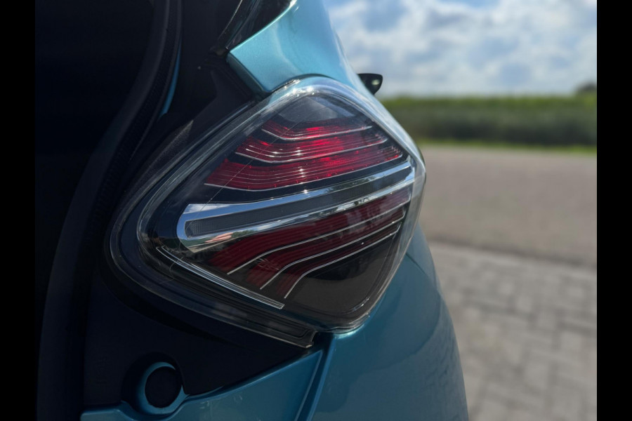 Renault ZOE R110 Life Carshare 52 kWh KOOPACCU / 4-SEIZOENENBANDEN / CARPLAY / CAMERA / PDC / STOELVERWARMING / CRUISE / NAVI