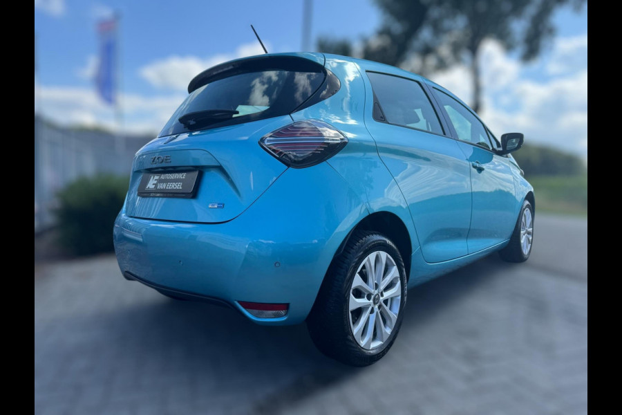 Renault ZOE R110 Life Carshare 52 kWh KOOPACCU / 4-SEIZOENENBANDEN / CARPLAY / CAMERA / PDC / STOELVERWARMING / CRUISE / NAVI