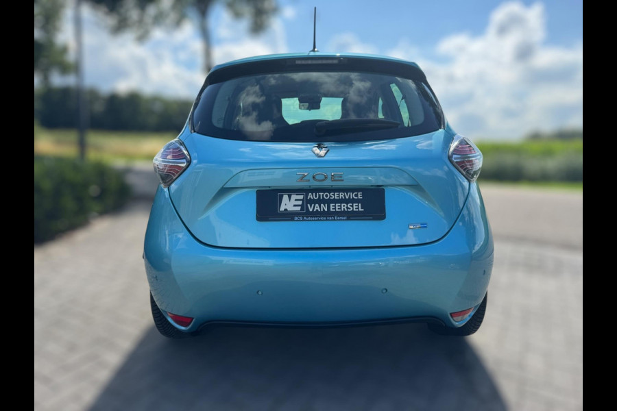 Renault ZOE R110 Life Carshare 52 kWh KOOPACCU / 4-SEIZOENENBANDEN / CARPLAY / CAMERA / PDC / STOELVERWARMING / CRUISE / NAVI