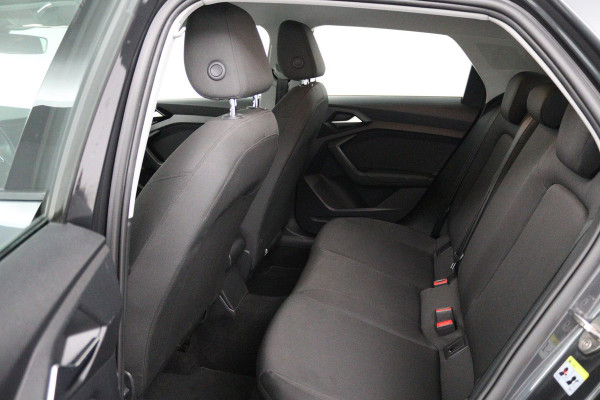 Audi A1 Sportback 25 TFSI epic (PARKEERSENSOREN, LANE-ASSIST, CRUISE CONTROL, NAVIGATIE, NL-AUTO)