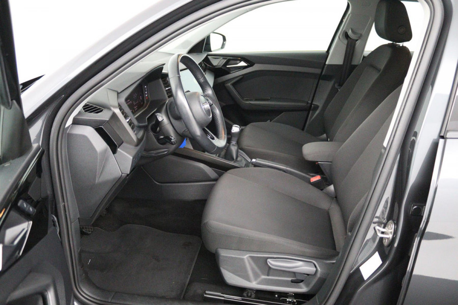 Audi A1 Sportback 25 TFSI epic (PARKEERSENSOREN, LANE-ASSIST, CRUISE CONTROL, NAVIGATIE, NL-AUTO)