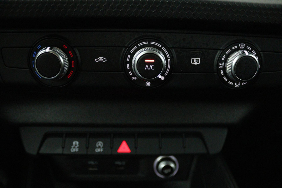 Audi A1 Sportback 25 TFSI epic (PARKEERSENSOREN, LANE-ASSIST, CRUISE CONTROL, NAVIGATIE, NL-AUTO)