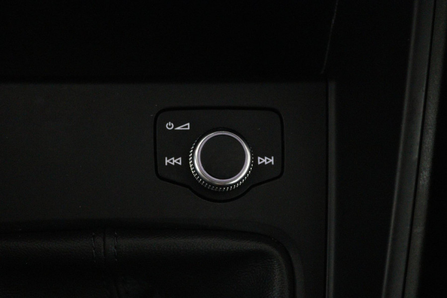 Audi A1 Sportback 25 TFSI epic (PARKEERSENSOREN, LANE-ASSIST, CRUISE CONTROL, NAVIGATIE, NL-AUTO)