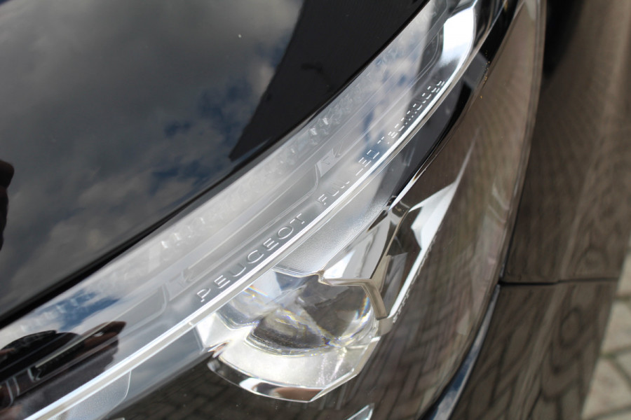 Peugeot 3008 1.6 PureTech 181PK GT Line | Dealer Onderhouden | BLIS | Bluetooth | Camera | Carplay