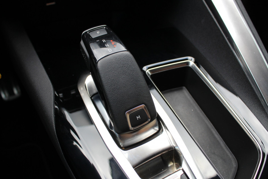 Peugeot 3008 1.6 PureTech 181PK GT Line | Dealer Onderhouden | BLIS | Bluetooth | Camera | Carplay
