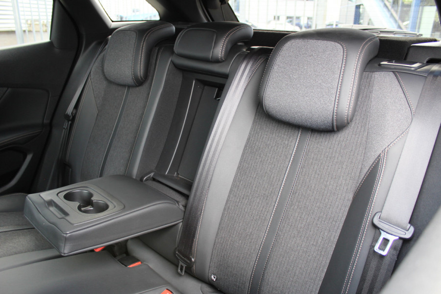 Peugeot 3008 1.6 PureTech 181PK GT Line | Dealer Onderhouden | BLIS | Bluetooth | Camera | Carplay
