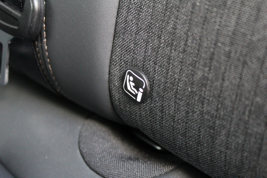 Peugeot 3008 1.6 PureTech 181PK GT Line | Dealer Onderhouden | BLIS | Bluetooth | Camera | Carplay