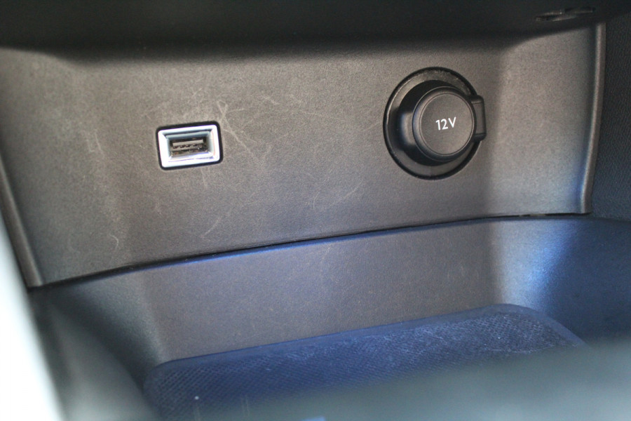 Peugeot 3008 1.6 PureTech 181PK GT Line | Dealer Onderhouden | BLIS | Bluetooth | Camera | Carplay
