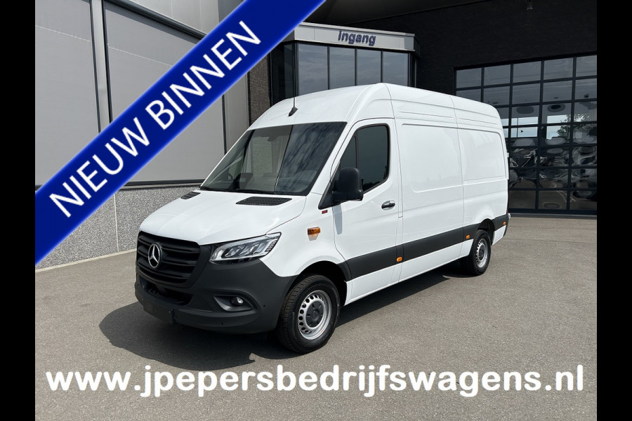 Mercedes-Benz Sprinter 317 CDI L2 H2 PRO / LED / MBUX 10.25 / Navigatie / Camera / Parkeersensoren / Cruise control / Airco / 270 Graden achterdeuren