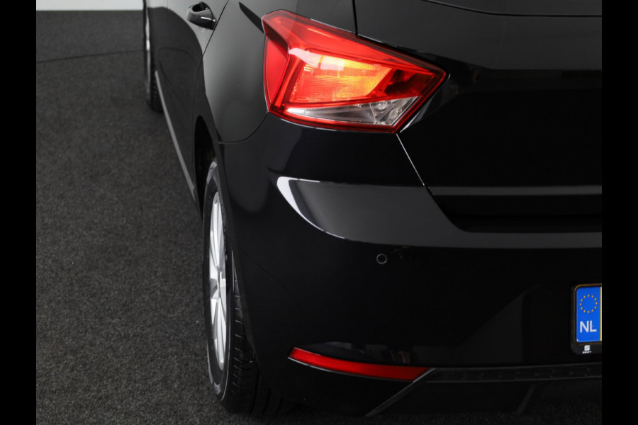 Seat Ibiza 1.0 EcoTSI Style 95 pk | Navigatie via App | Parkeersensoren achter | Autom. airco | Apple Carplay/Android Auto | LED koplampen |