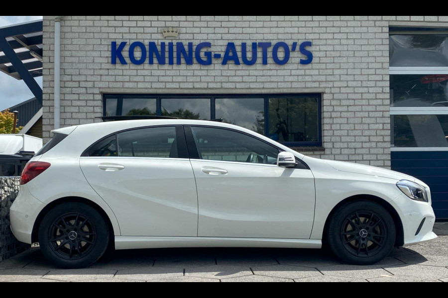 Mercedes-Benz A-Klasse 180 Ambition Automaat/ Pano/ PDC/ NAP