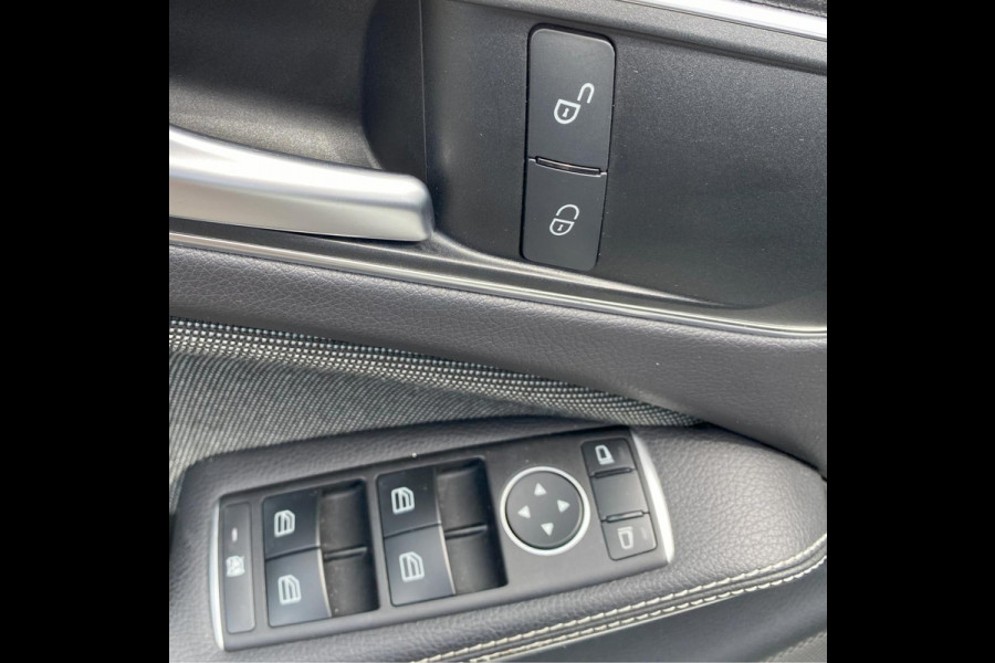 Mercedes-Benz A-Klasse 180 Ambition Automaat/ Pano/ PDC/ NAP