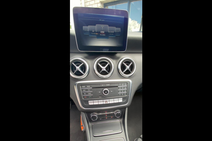 Mercedes-Benz A-Klasse 180 Ambition Automaat/ Pano/ PDC/ NAP