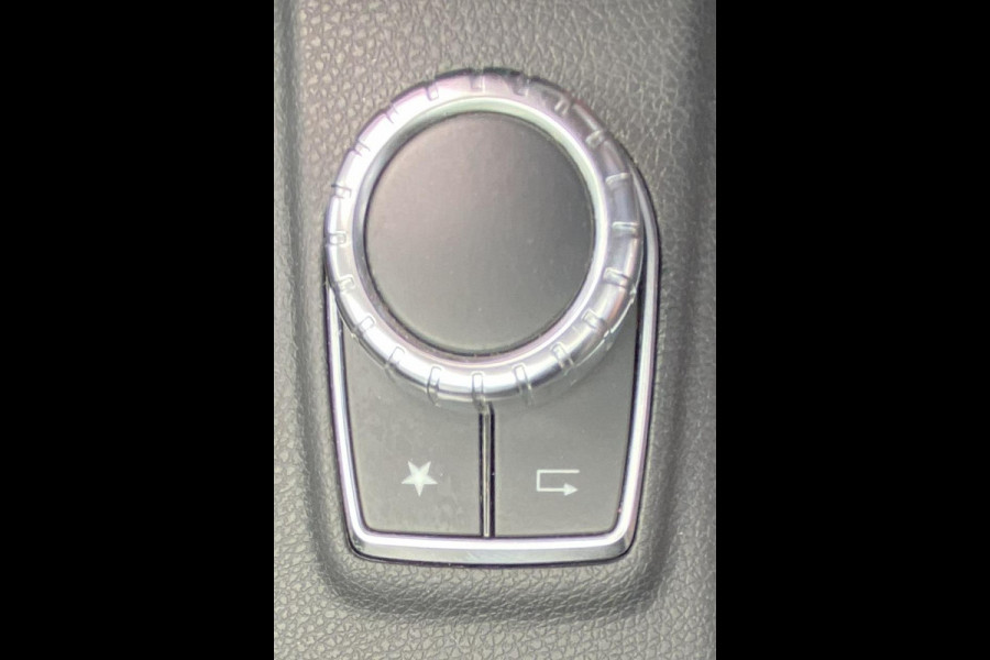 Mercedes-Benz A-Klasse 180 Ambition Automaat/ Pano/ PDC/ NAP