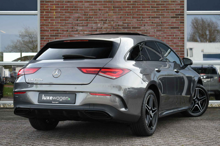 Mercedes-Benz CLA-Klasse Shooting Brake 250 e AMG Pano Trekhaak Camera Night