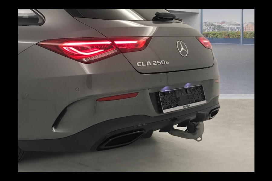 Mercedes-Benz CLA-Klasse Shooting Brake 250 e AMG Pano Trekhaak Camera Night