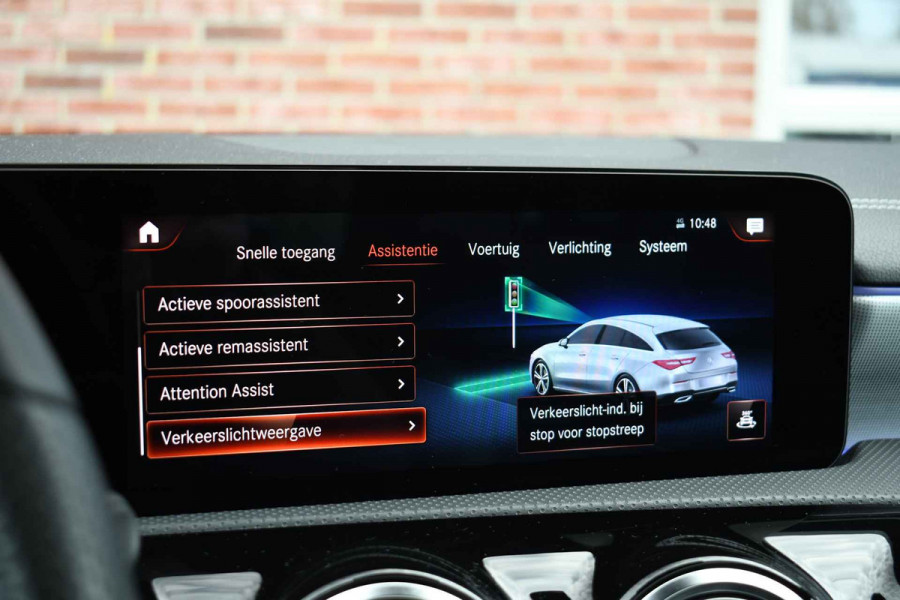 Mercedes-Benz CLA-Klasse Shooting Brake 250 e AMG Pano Trekhaak Camera Night