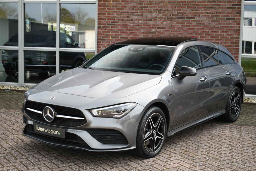 Mercedes-Benz CLA-Klasse Shooting Brake 250 e AMG Pano Trekhaak Camera Night
