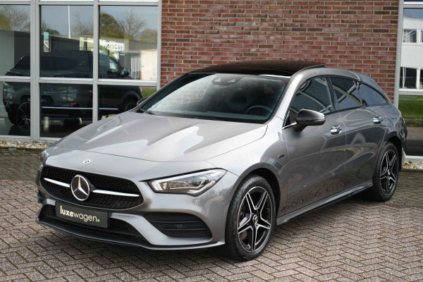 Mercedes-Benz CLA-Klasse Shooting Brake 250 e AMG Pano Trekhaak Camera Night