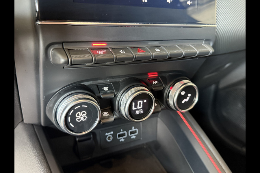 Renault Clio 1.0 TCe 100pk | R.S. Line | Groot Navi | 17" | Camera | Carplay | PDC V+A | Cruise control | 100% Dealer onderhouden!