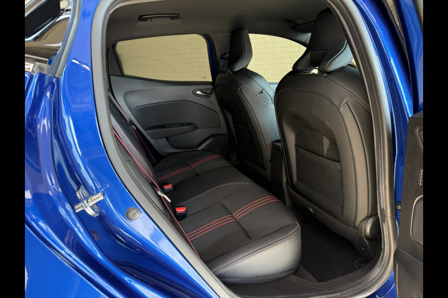 Renault Clio 1.0 TCe 100pk | R.S. Line | Groot Navi | 17" | Camera | Carplay | PDC V+A | Cruise control | 100% Dealer onderhouden!