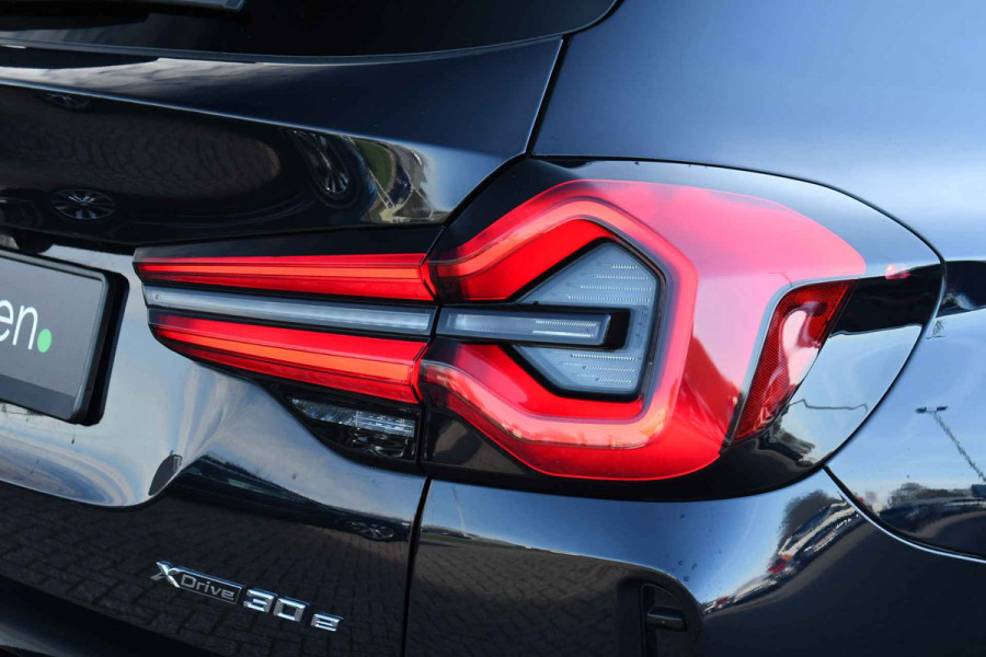 BMW X3 xDrive30e M-Sport Pano El-zetels Laser HUD 20inch Shadowline